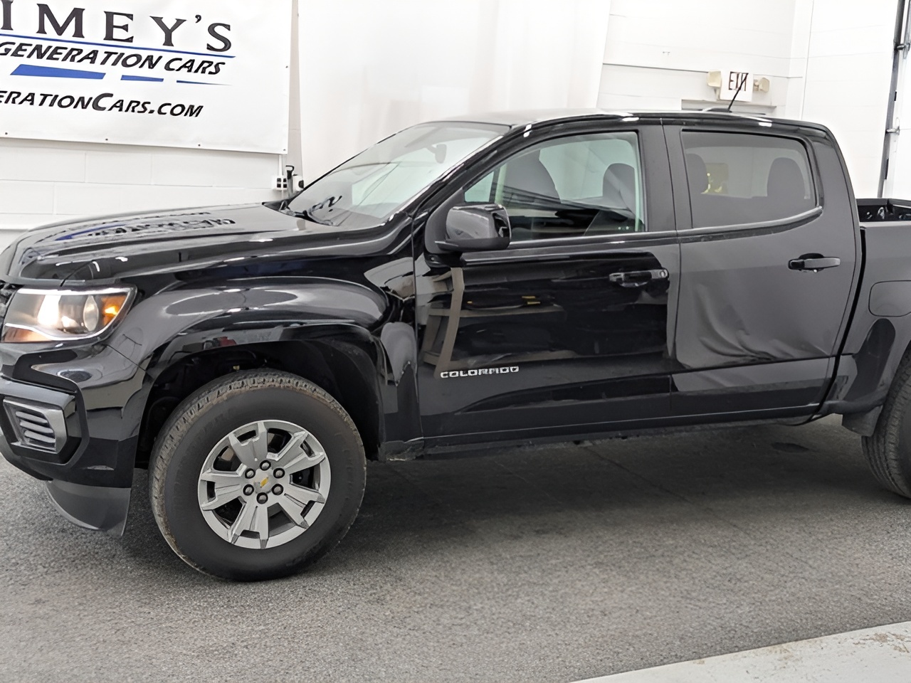Vehicle image 29 of 34