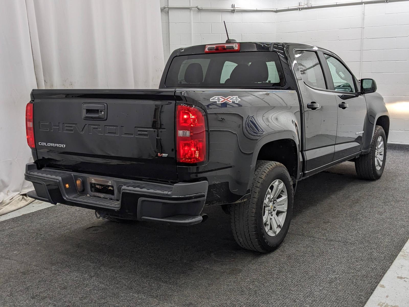 Vehicle image 5 of 34