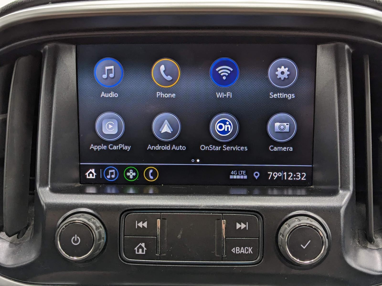 Vehicle image 10 of 34