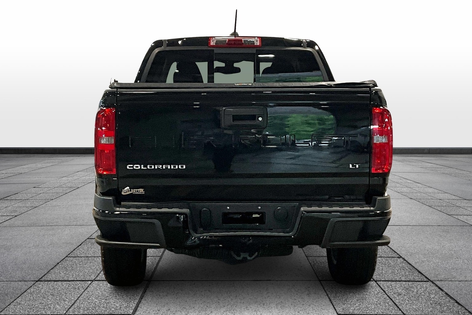 Vehicle image 6 of 36