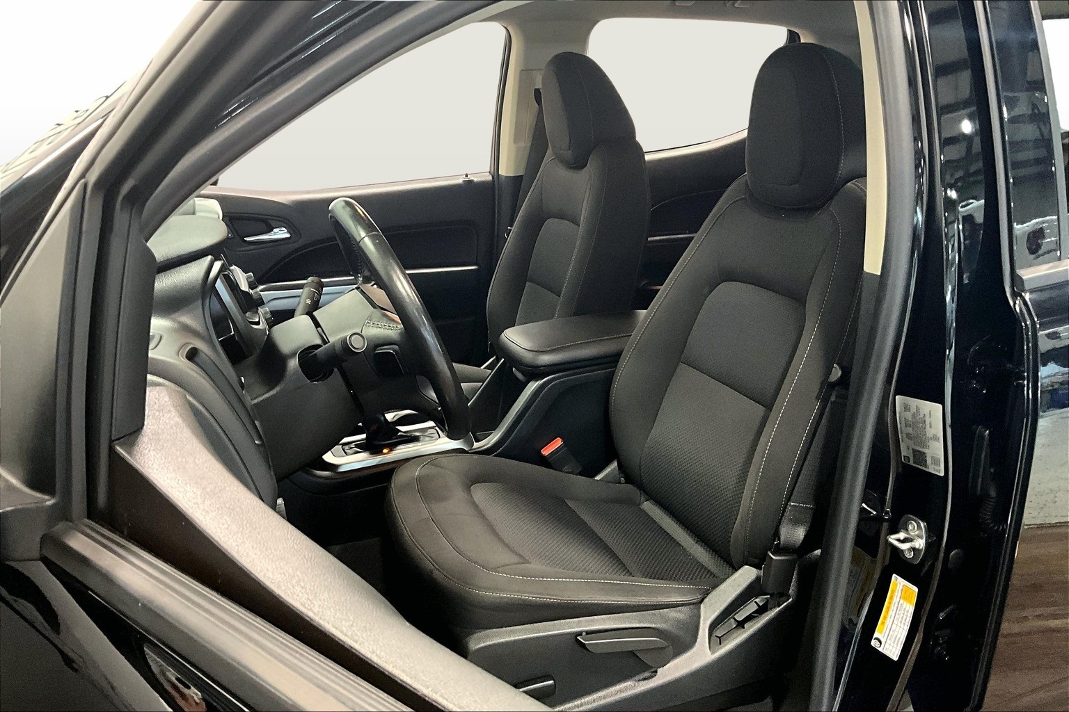 Vehicle image 12 of 36