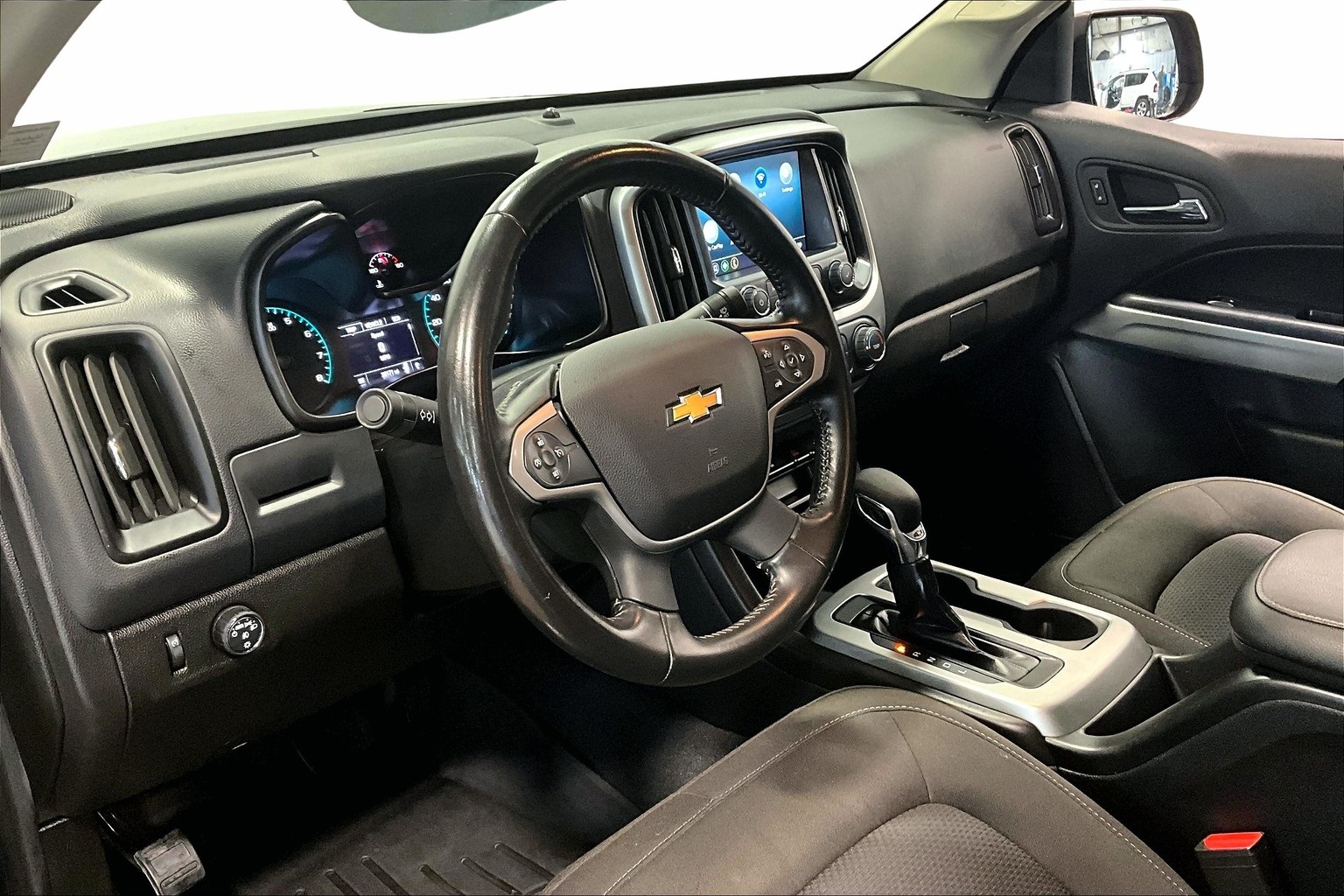 Vehicle image 15 of 36