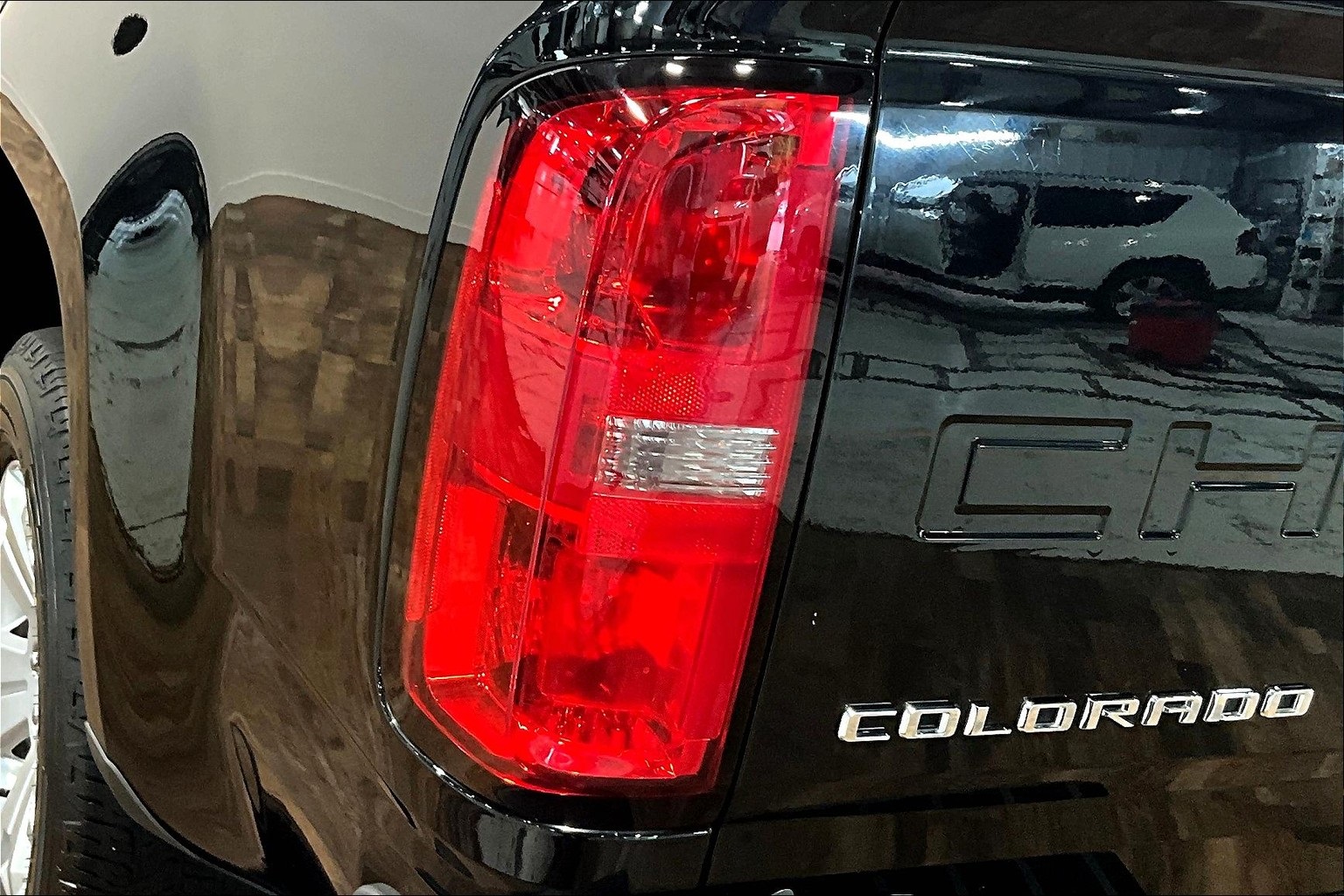 Vehicle image 34 of 36