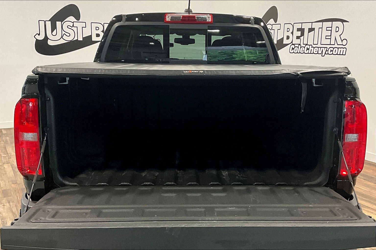 Vehicle image 10 of 36