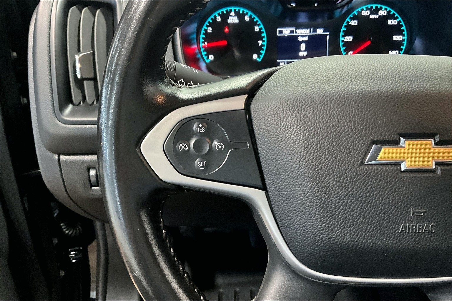 Vehicle image 18 of 36