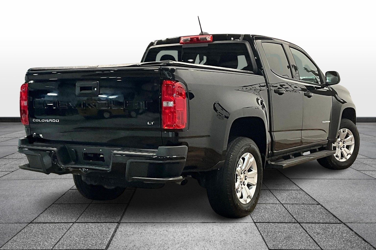 Vehicle image 4 of 36