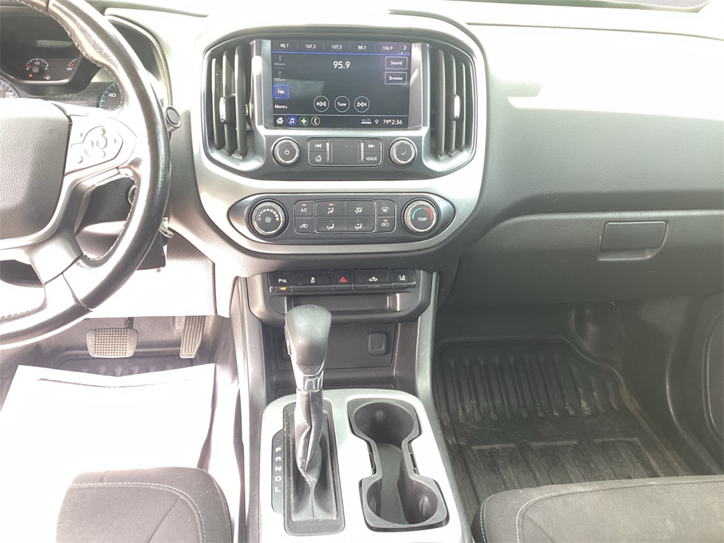 Vehicle image 11 of 23
