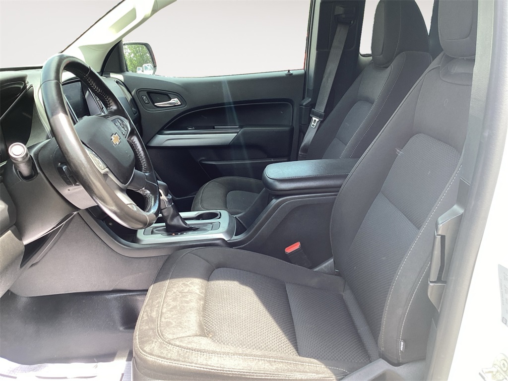 Vehicle image 9 of 23