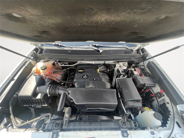 Vehicle image 10 of 32