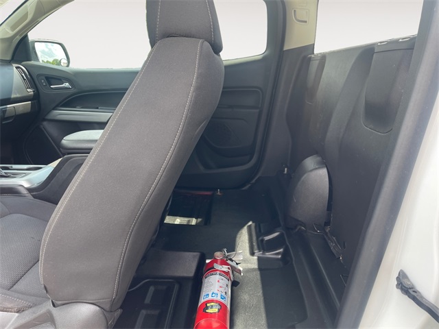 Vehicle image 16 of 32