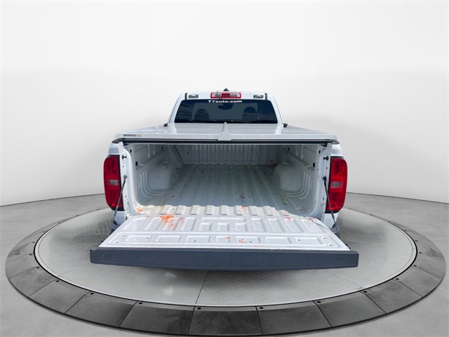Vehicle image 7 of 32