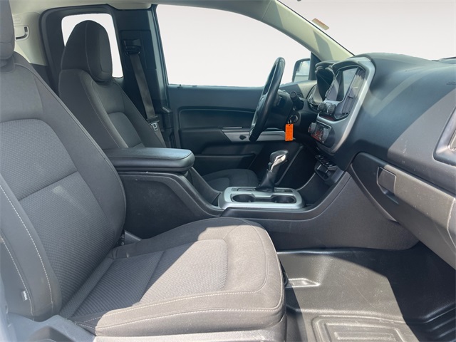 Vehicle image 15 of 32