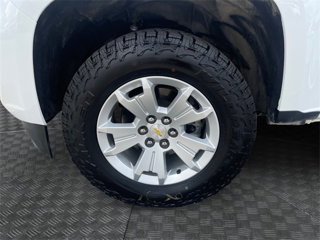 Vehicle image 11 of 32