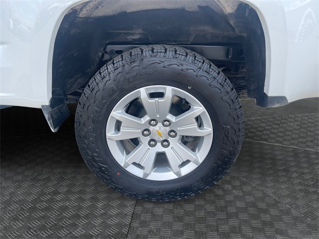 Vehicle image 14 of 32