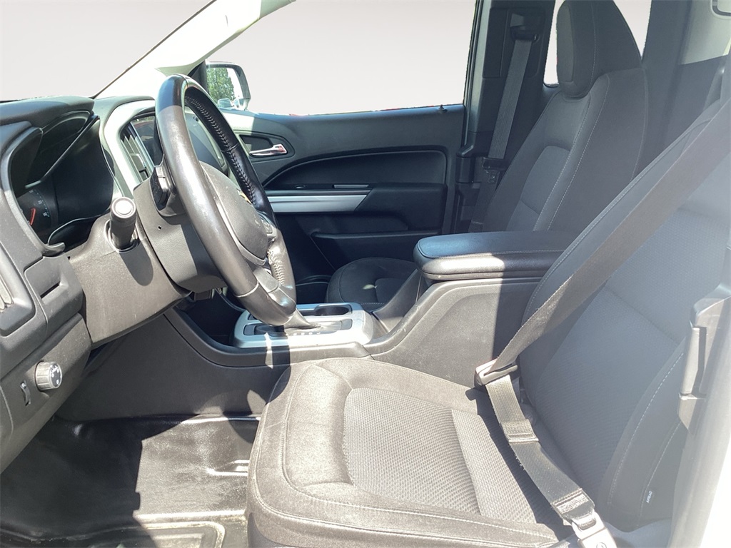 Vehicle image 9 of 22