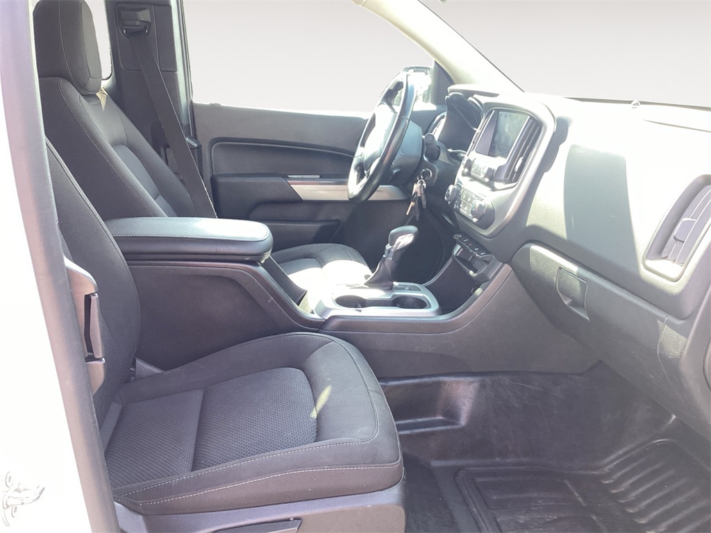 Vehicle image 15 of 22