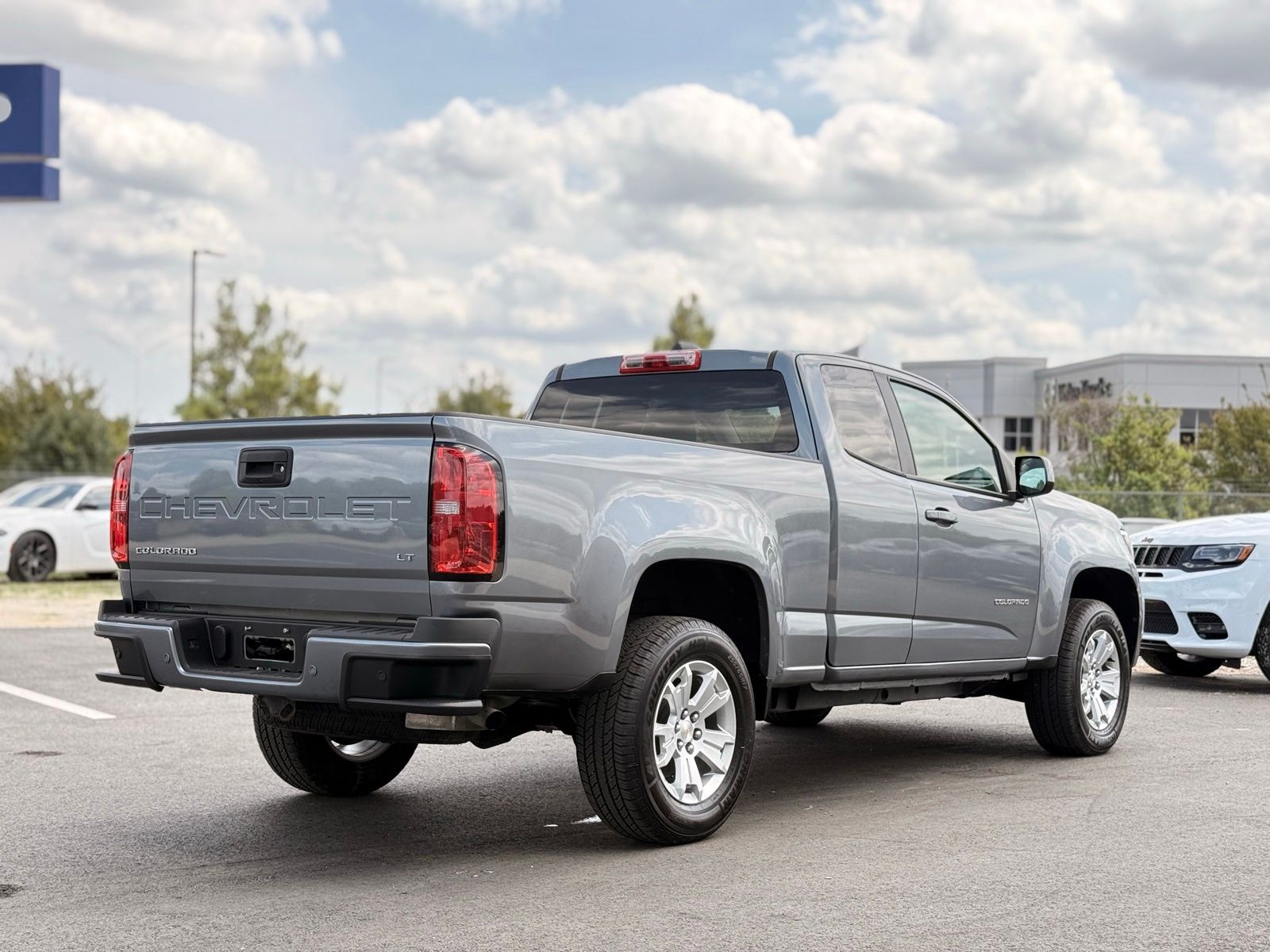 Vehicle image 10 of 35