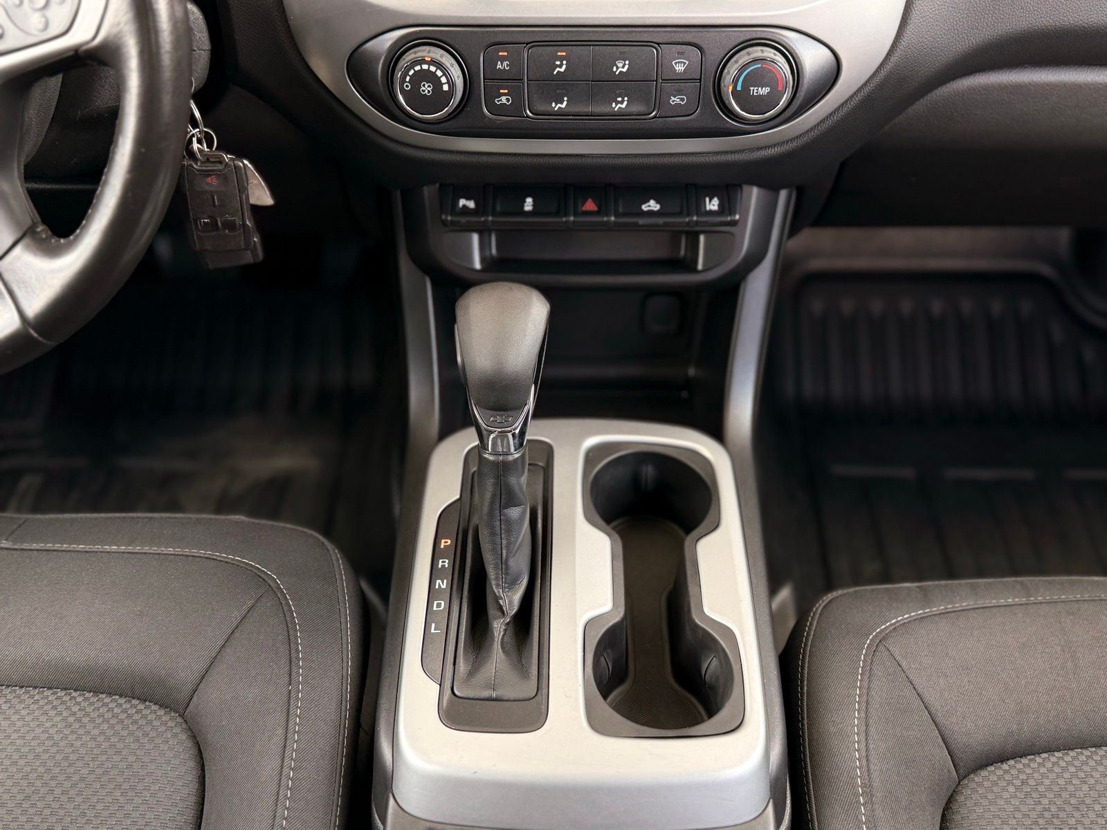 Vehicle image 27 of 35