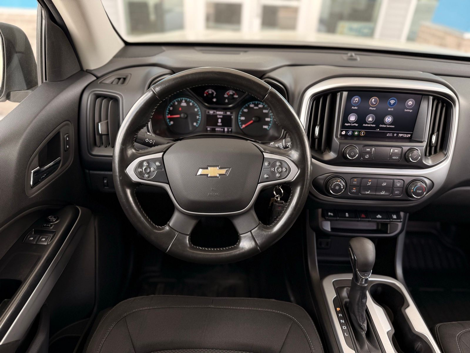 Vehicle image 28 of 35