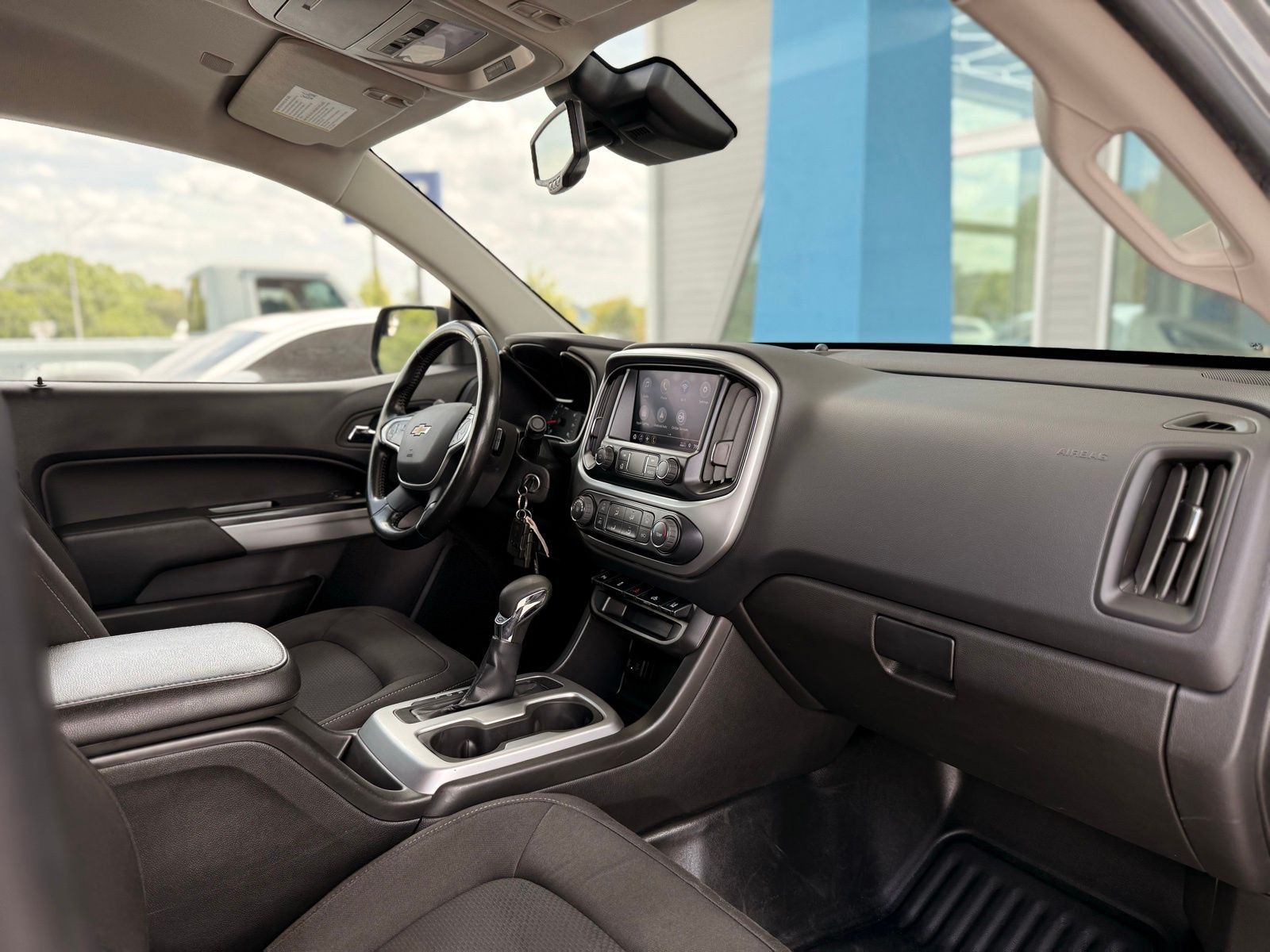 Vehicle image 22 of 35