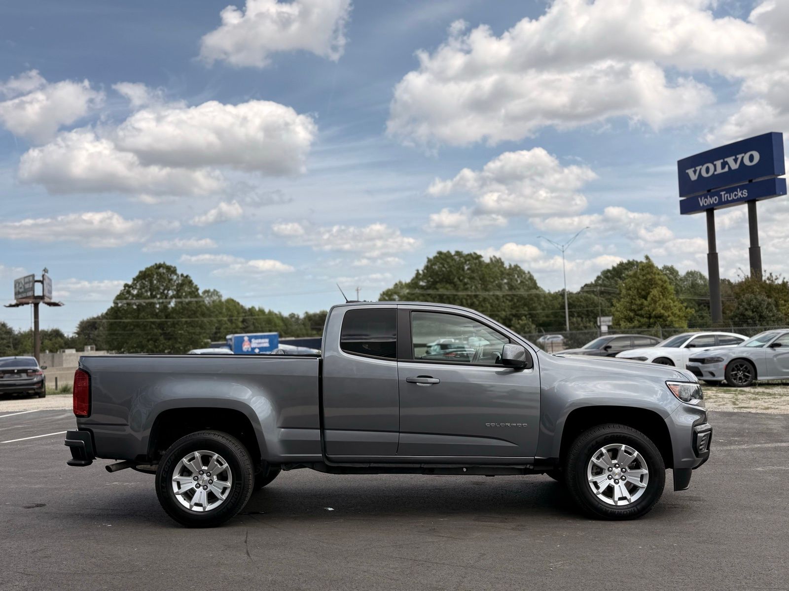 Vehicle image 7 of 35