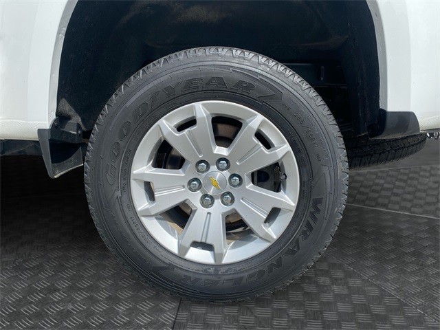 Vehicle image 11 of 37
