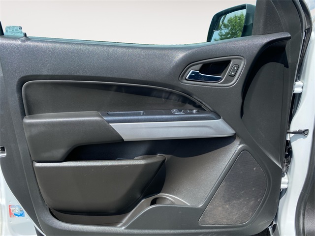 Vehicle image 29 of 37