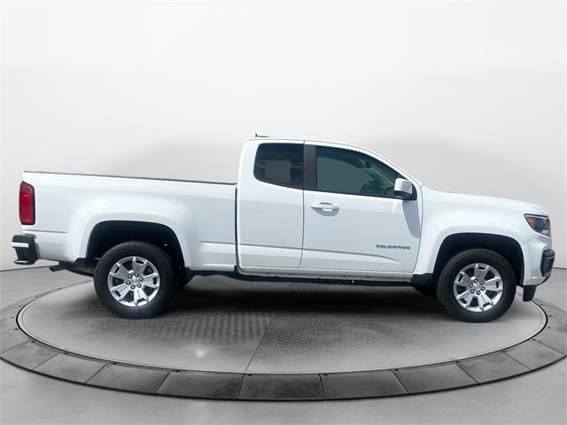 Vehicle image 4 of 37