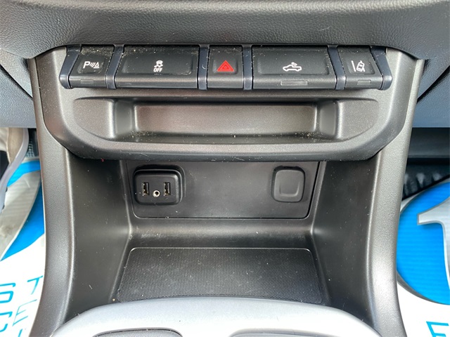 Vehicle image 27 of 37