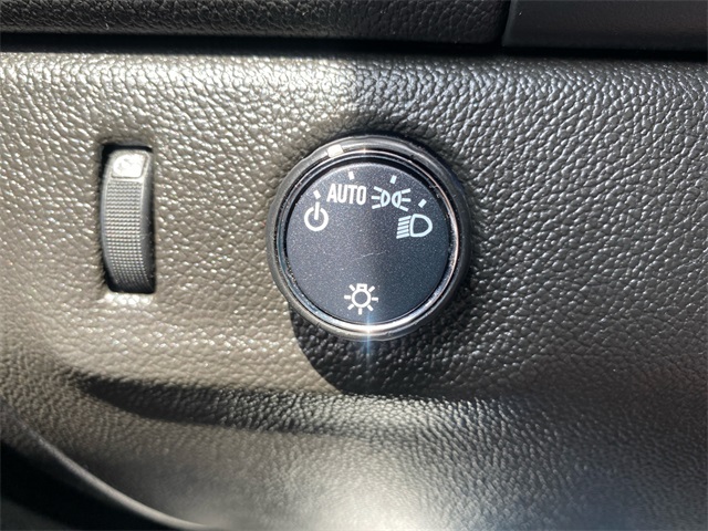 Vehicle image 30 of 37