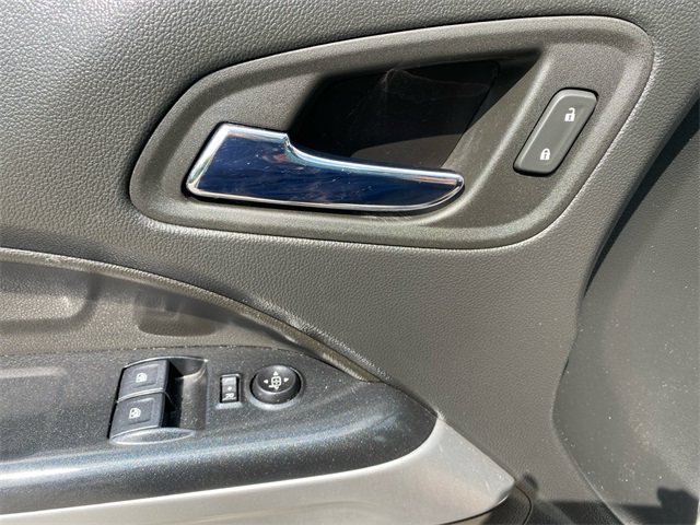 Vehicle image 36 of 37