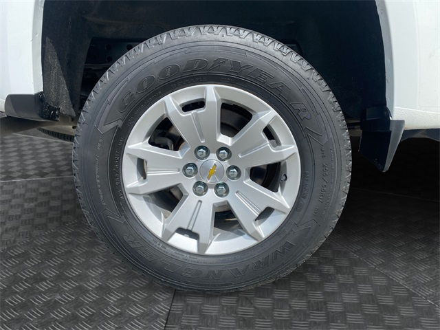 Vehicle image 10 of 37