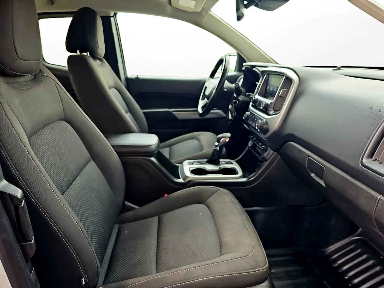 Vehicle image 20 of 26