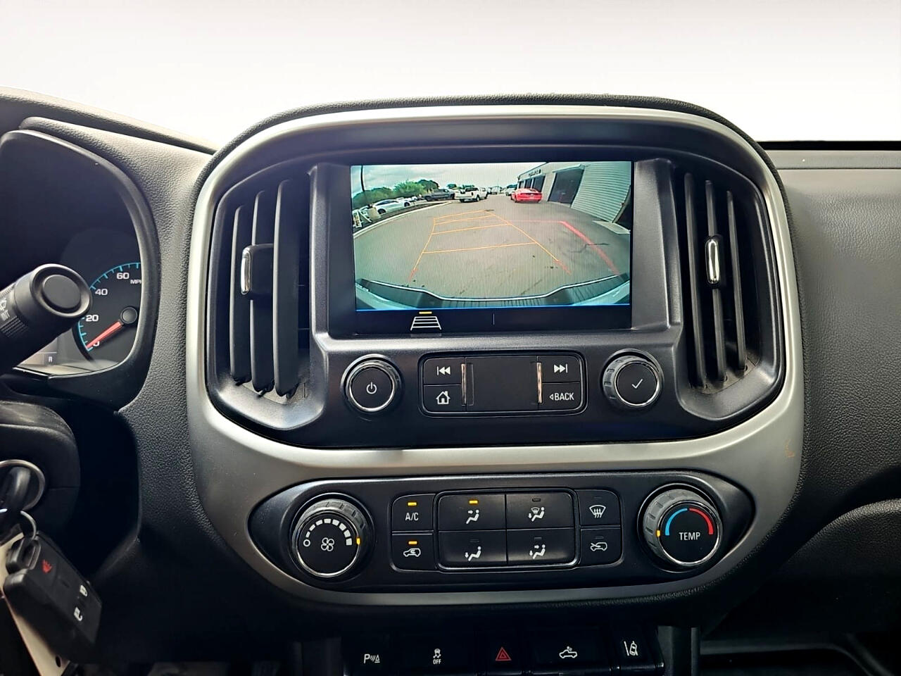 Vehicle image 23 of 26
