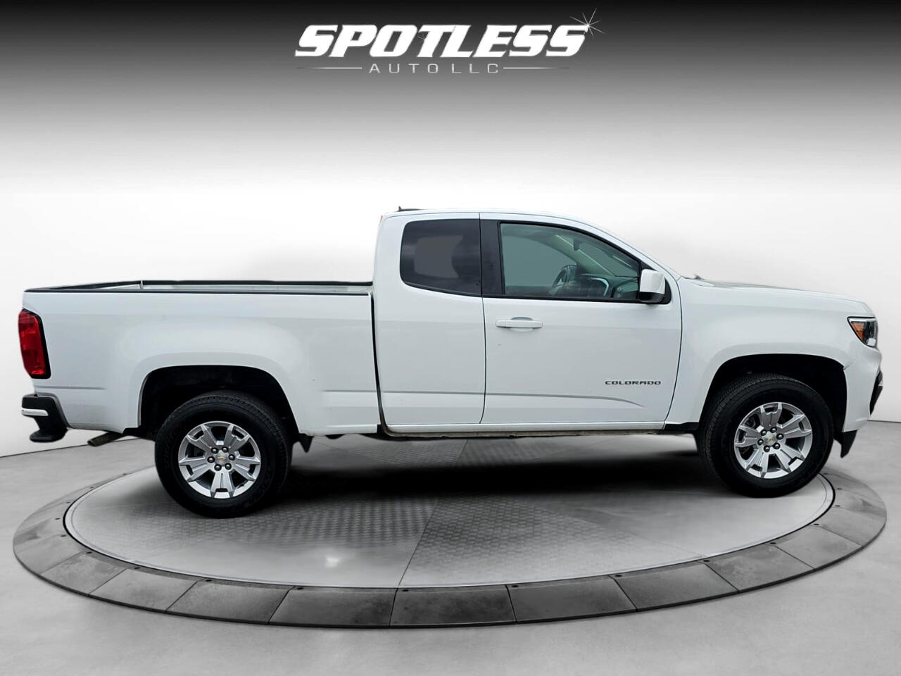 Vehicle image 6 of 26