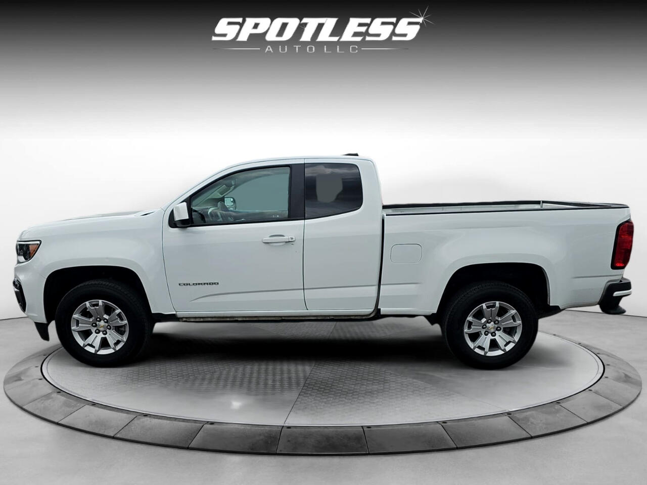 Vehicle image 10 of 26