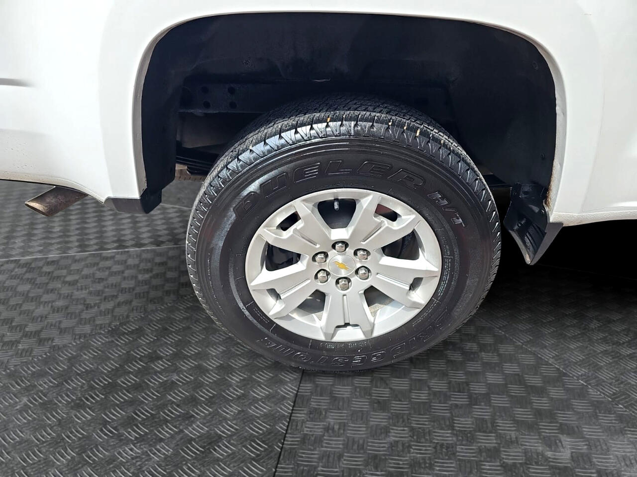 Vehicle image 14 of 26