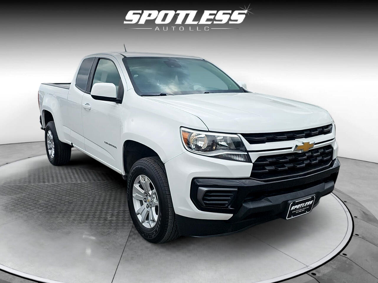Vehicle image 4 of 26