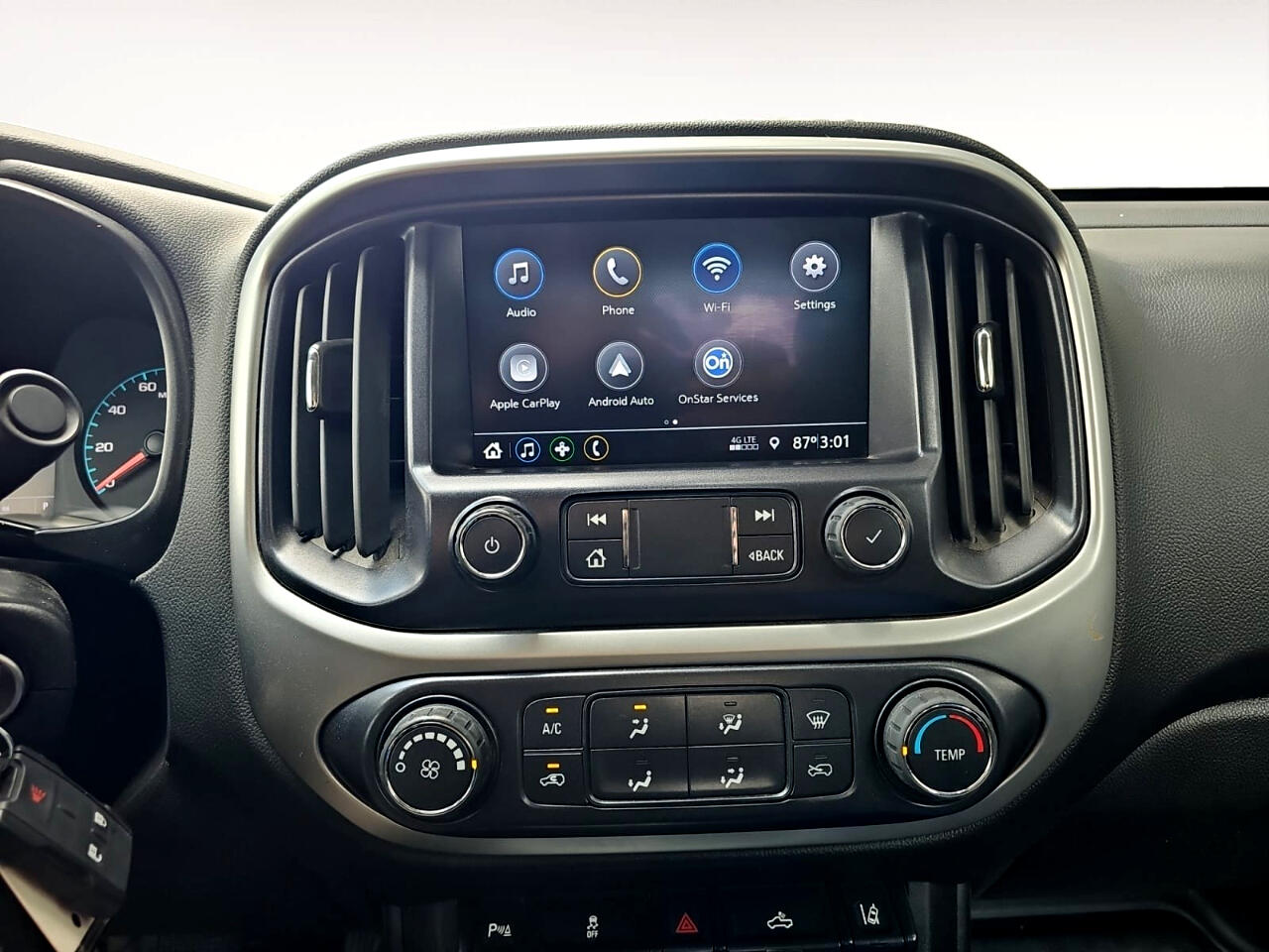 Vehicle image 22 of 26