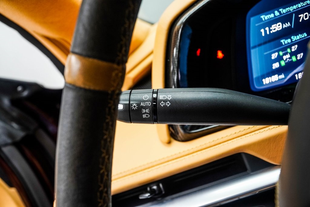 Vehicle image 32 of 48