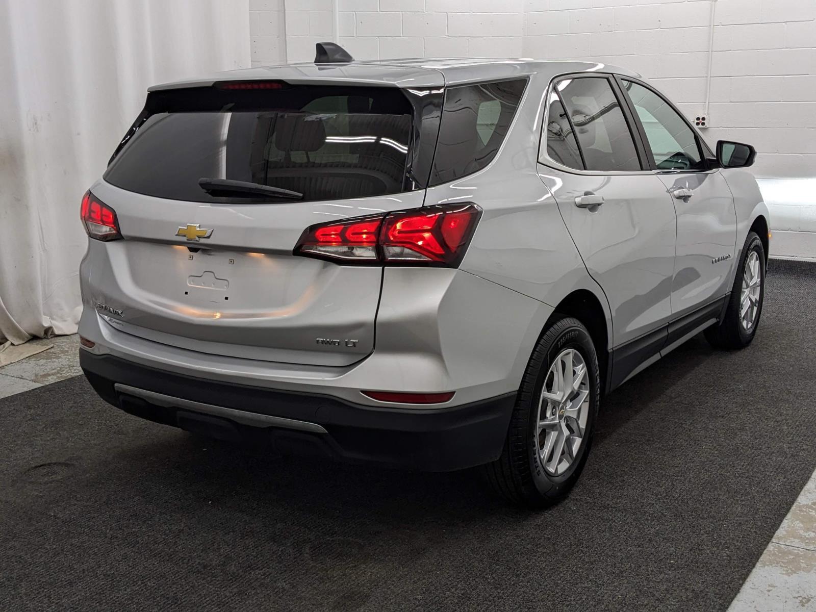 Vehicle image 4 of 28