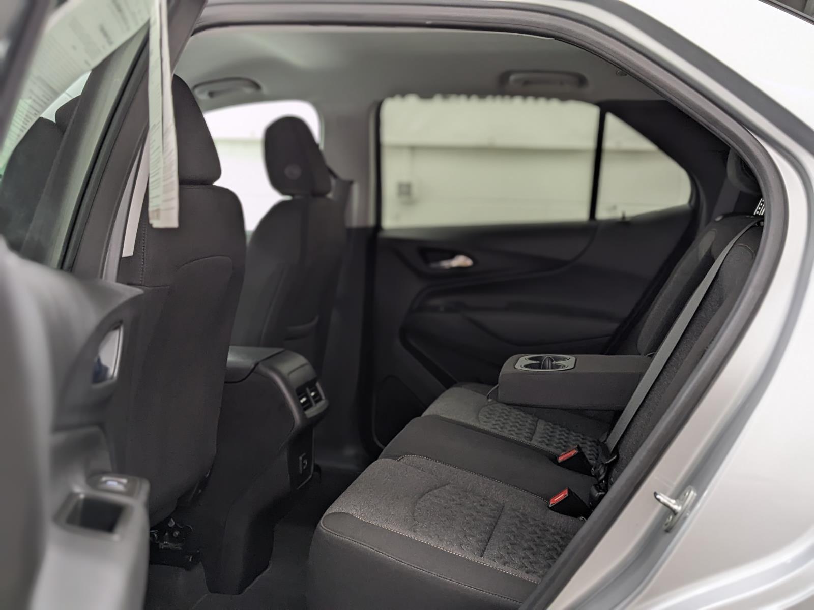 Vehicle image 26 of 28