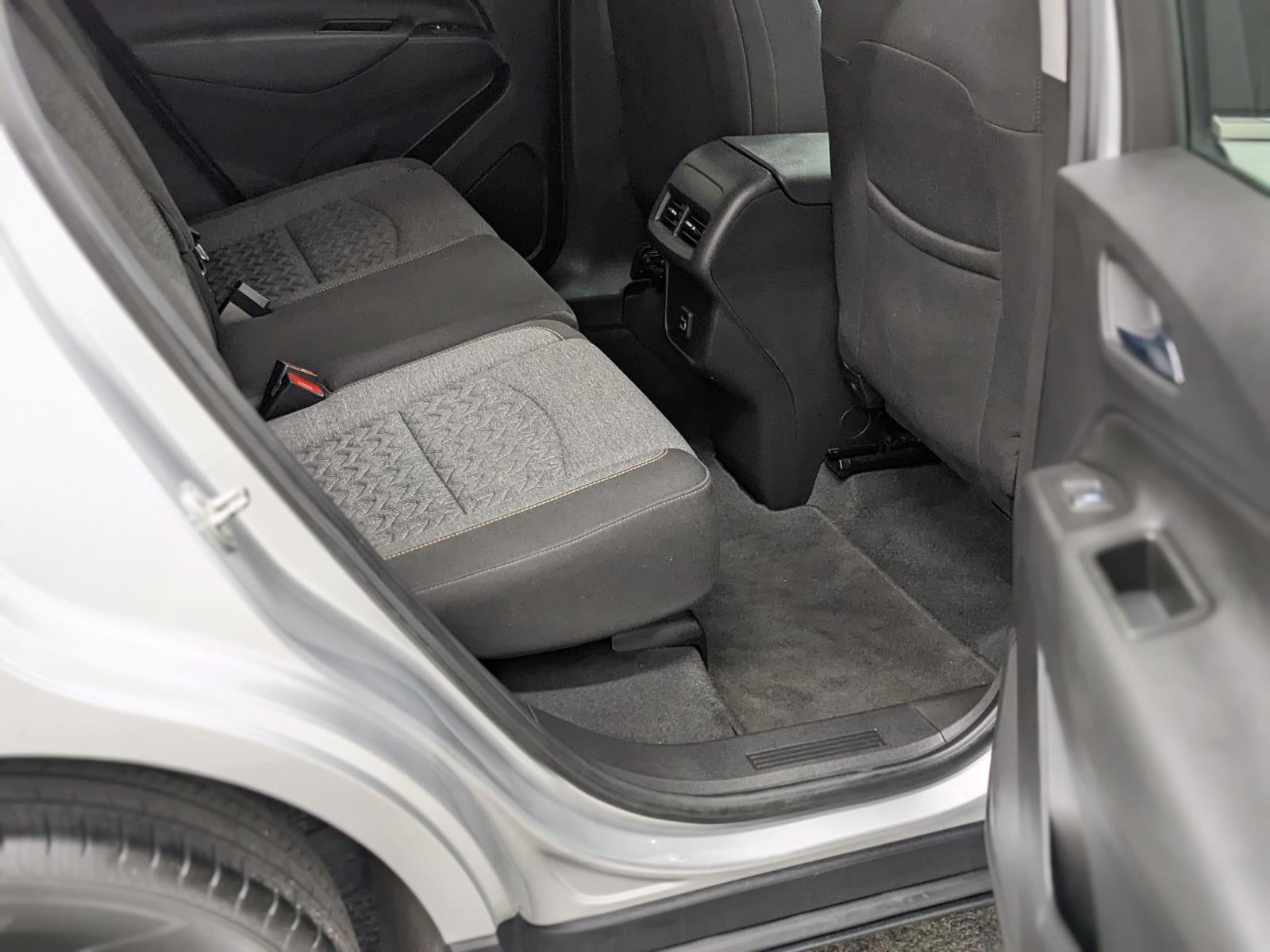 Vehicle image 10 of 28