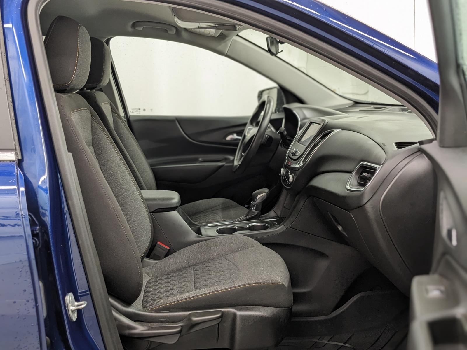 Vehicle image 21 of 31