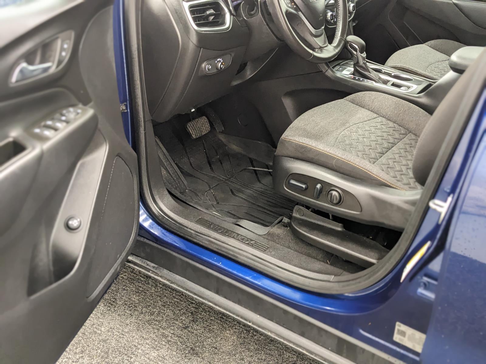 Vehicle image 25 of 31