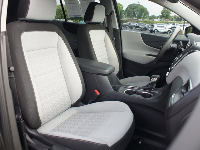 Vehicle image 16 of 24