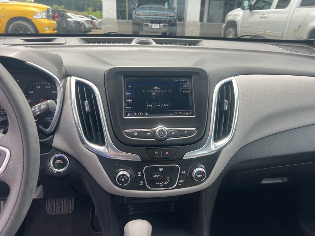 Vehicle image 21 of 22