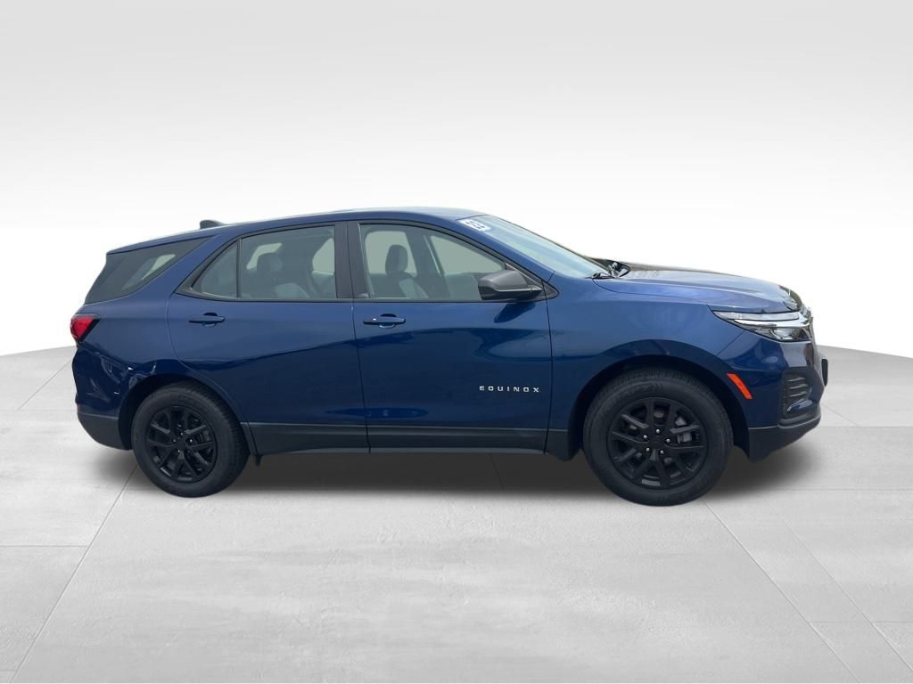 Vehicle image 4 of 22