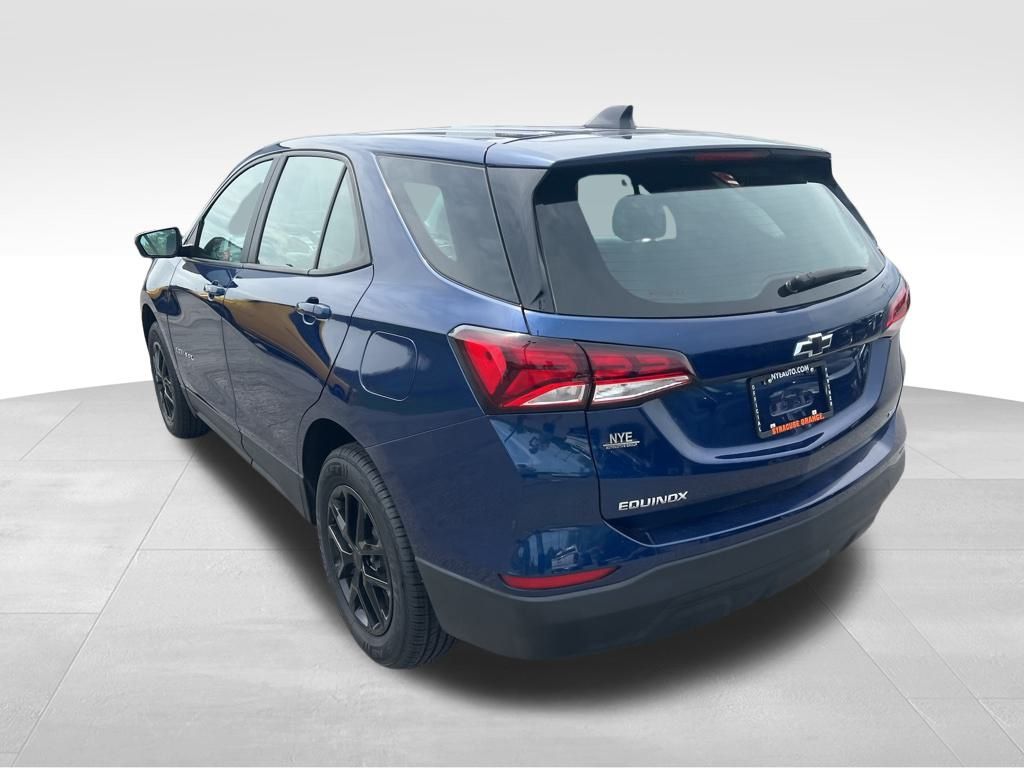 Vehicle image 8 of 22