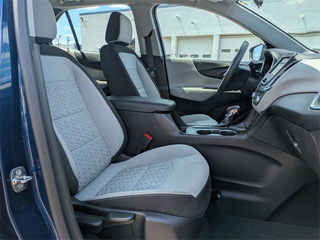 Vehicle image 9 of 25